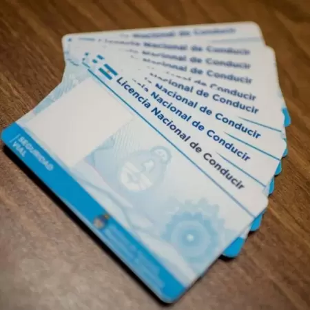 Detectan robo masivo de datos de licencias de conducir en Argentina