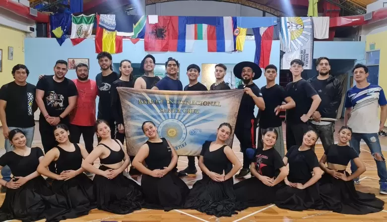 El Ballet de la provincia de Santa Cruz se prepara para su 10° gira internacional