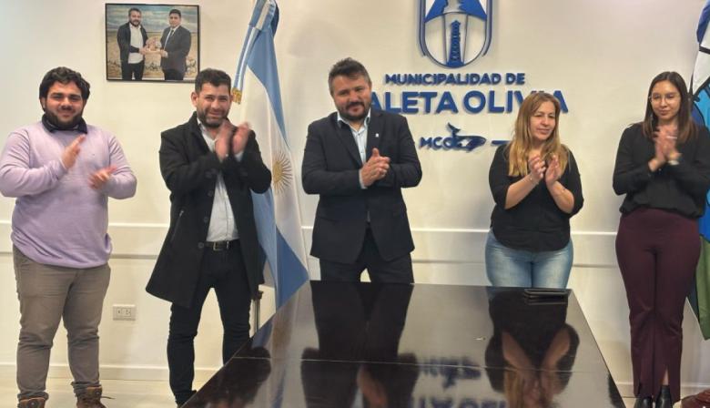 Entrega de terrenos y viviendas en Caleta Olivia: vecinos reciben adjudicaciones tras años de espera