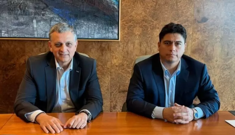 Vidal se reúnió con el CEO de YPF para frenar el abandono de la provincia
